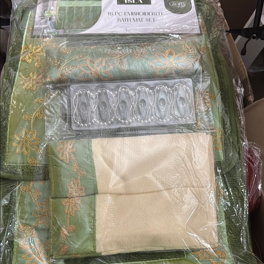 Elegant Green and Cream Embroidered Shower Curtain Set